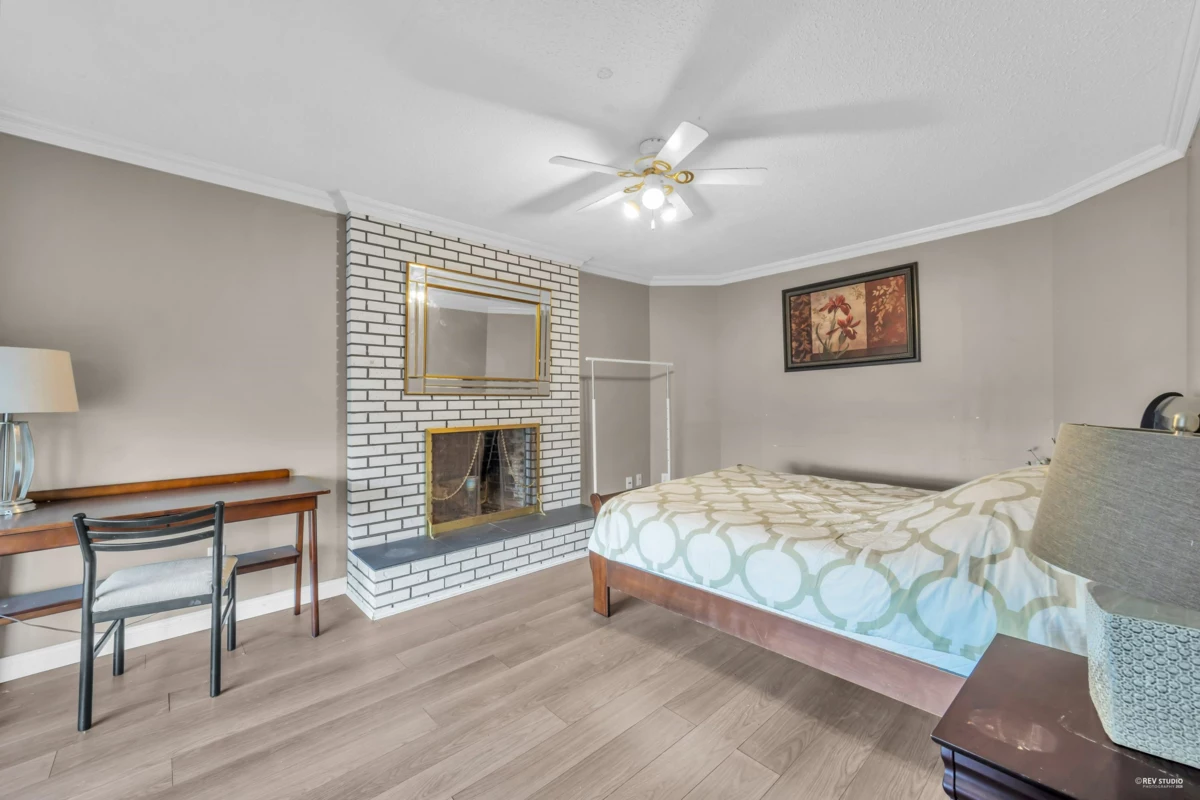 Family Room Photo of 10235 176 Street, Surrey, BC