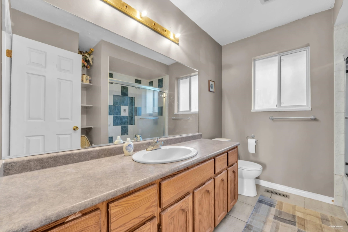 Guest Bathroom Photo of 10235 176 Street, Surrey, BC