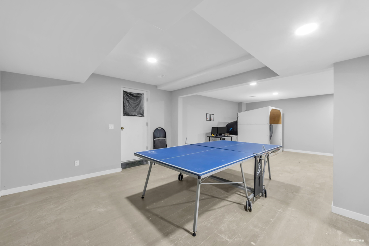 Hallway Photo of 10235 176 Street, Surrey, BC