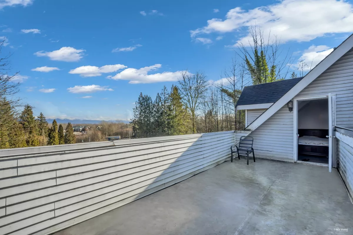 Mudroom Photo of 10235 176 Street, Surrey, BC