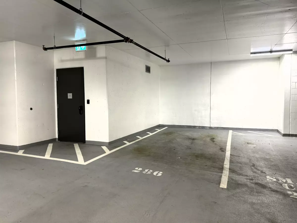 Fitness Center Photo Near 4406 6000 Mckay Avenue, Burnaby, BC