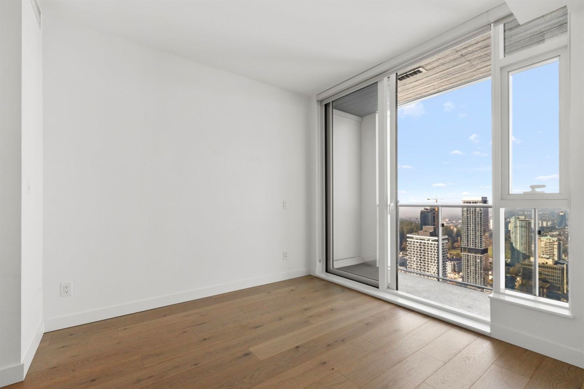 Guest Bathroom Photo of 4406 6000 Mckay Avenue, Burnaby, BC