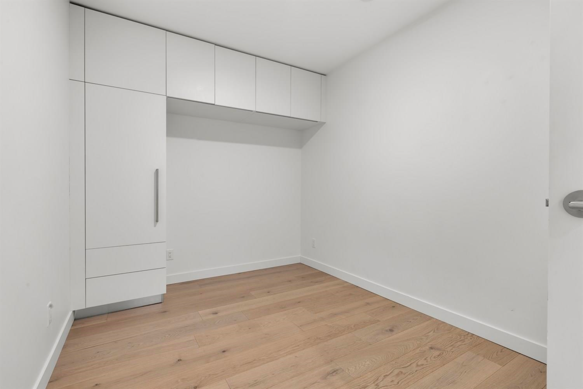 Laundry Room Photo of 4406 6000 Mckay Avenue, Burnaby, BC