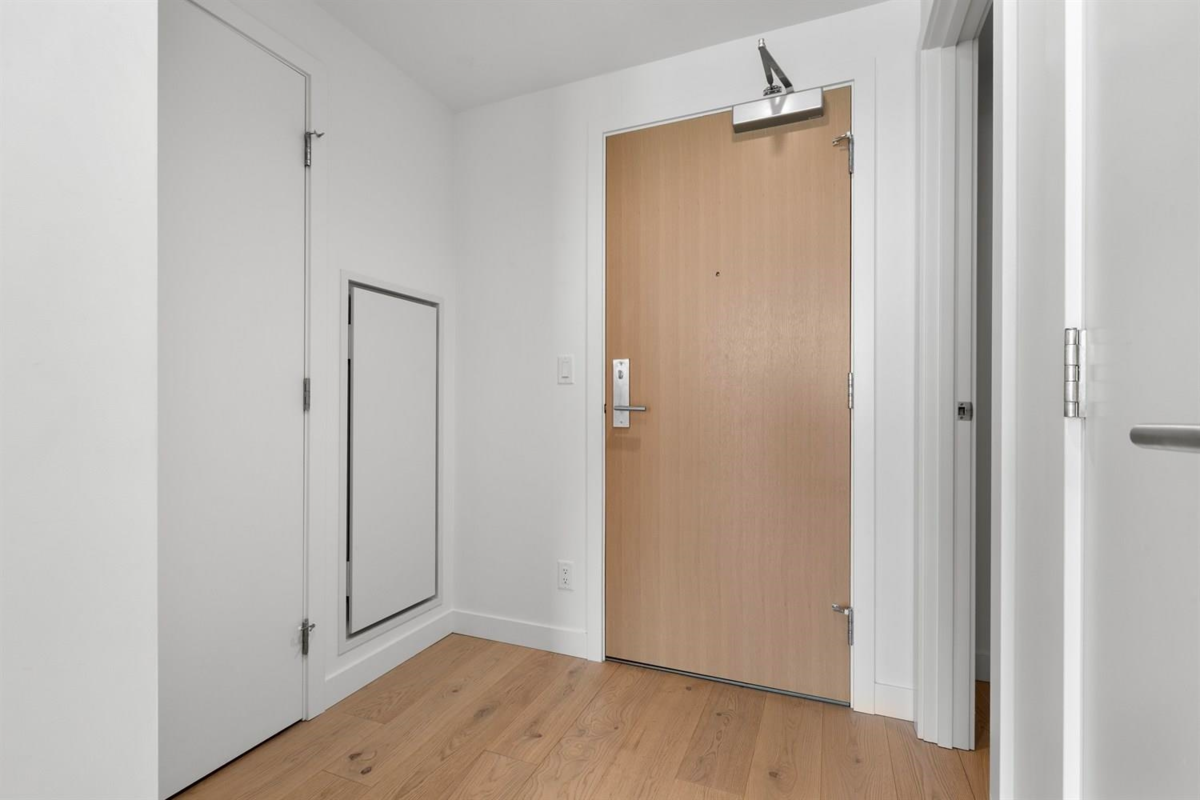 Mudroom Photo of 4406 6000 Mckay Avenue, Burnaby, BC