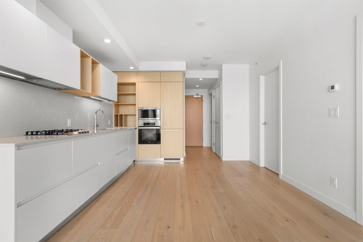 Primary Bedroom Photo of 4406 6000 Mckay Avenue, Burnaby, BC