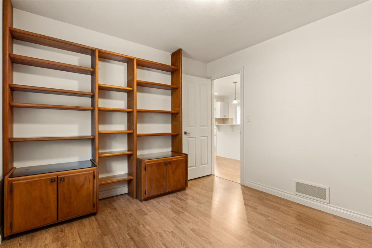 Garage Interior Photo of 86 46000 Thomas Road, Chilliwack, BC