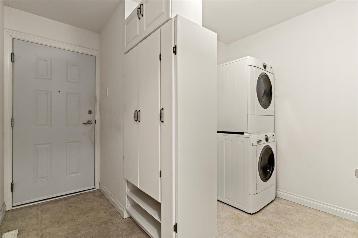 Outdoor Deck Photo of 86 46000 Thomas Road, Chilliwack, BC