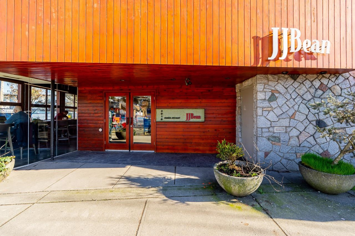 Outdoor Kitchen Photo of 3174 Prince Edward Street, Vancouver, BC