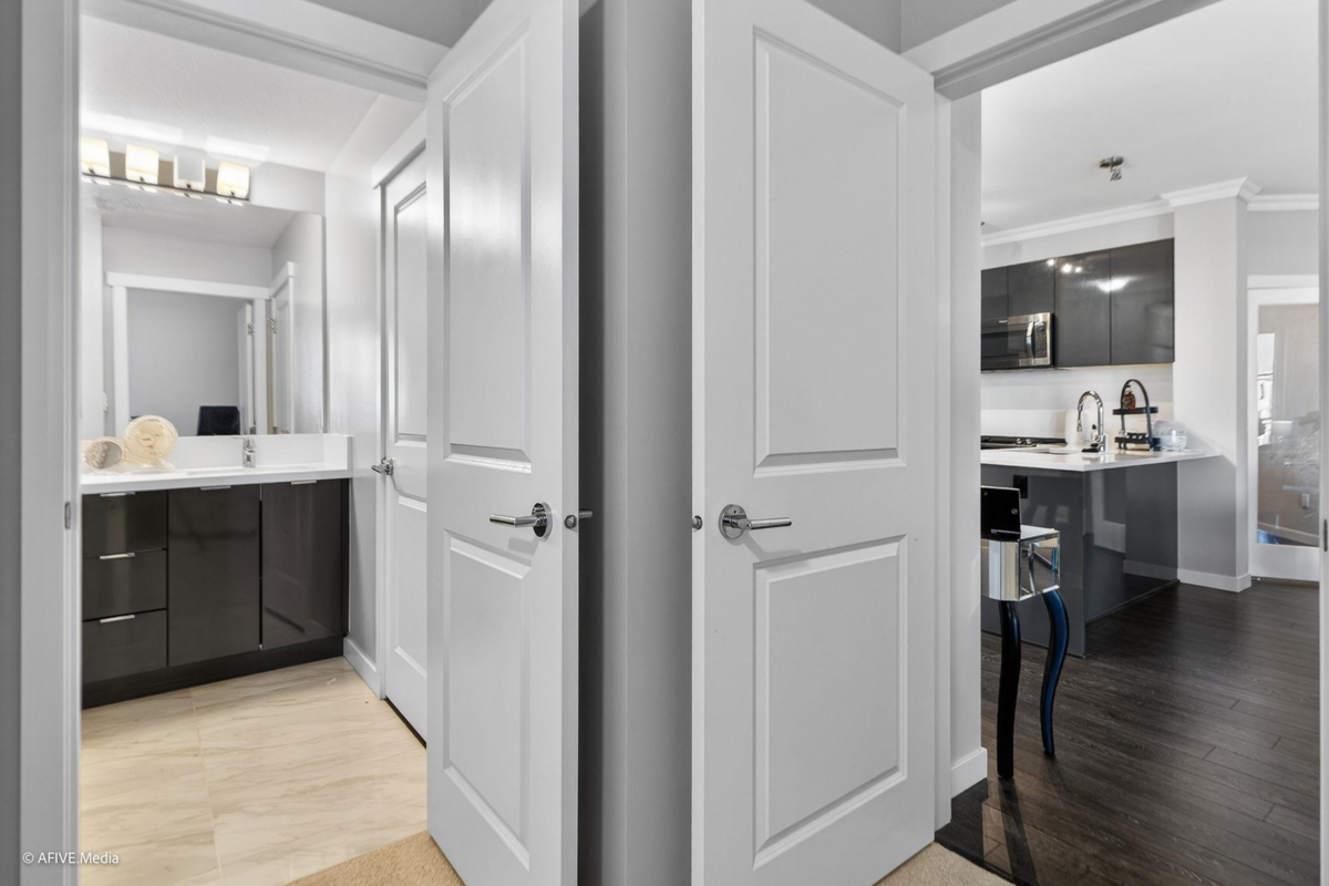 Bedroom 3 Photo of 327 15137 33 Avenue, Surrey, BC