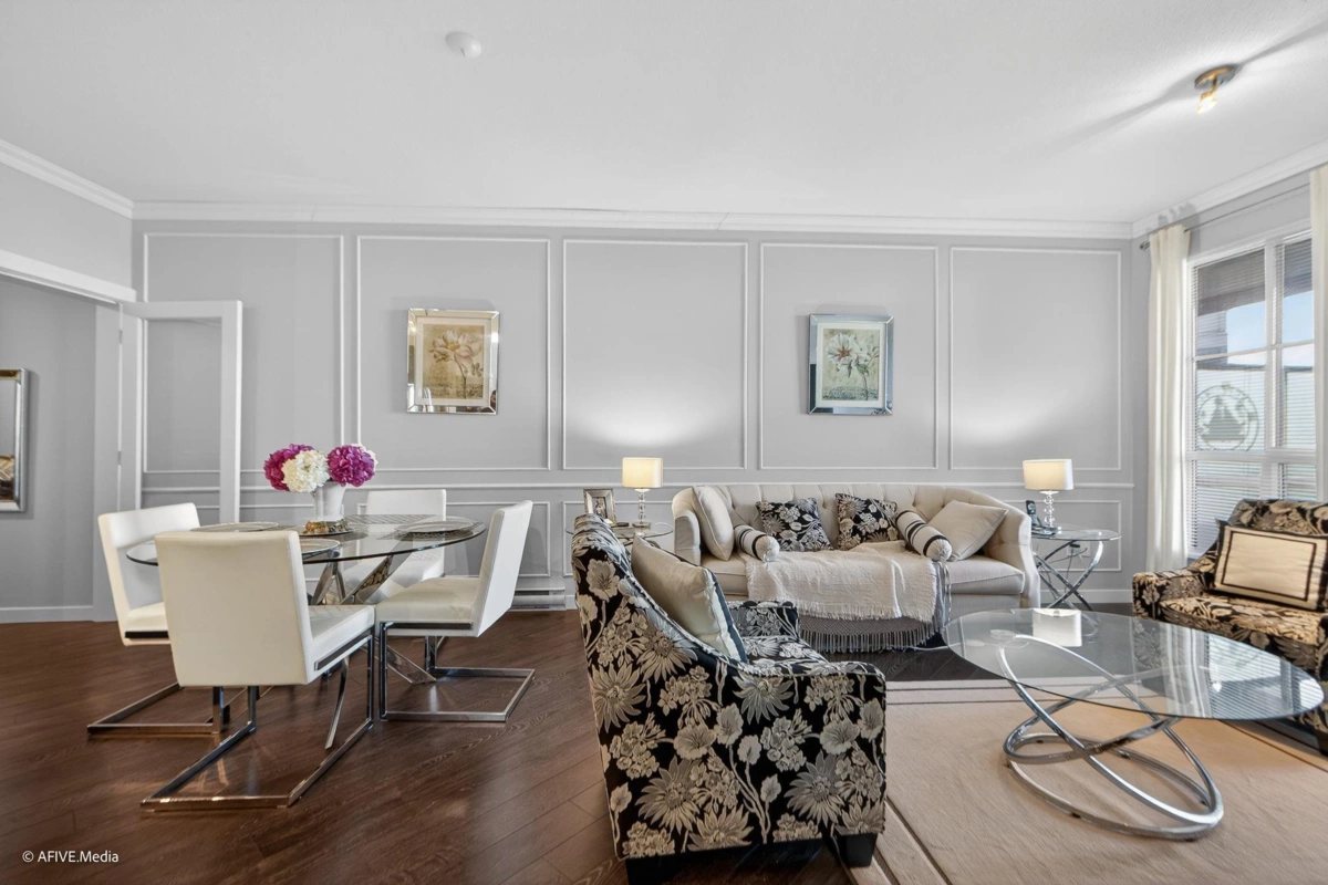 Family Room Photo of 327 15137 33 Avenue, Surrey, BC