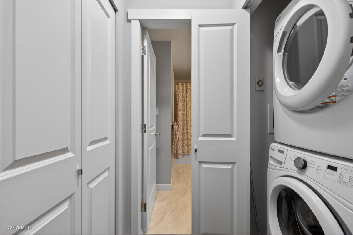 Guest Bathroom Photo of 327 15137 33 Avenue, Surrey, BC