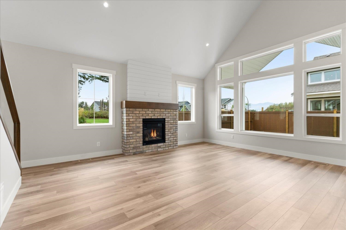 Primary Bedroom Photo of 110 46211 Promontory Road, Chilliwack, BC