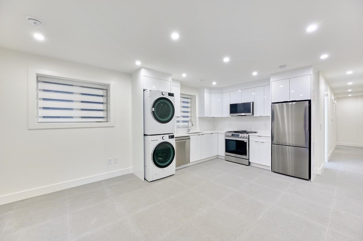 Aerial View of 806 Montroyal Boulevard, North Vancouver, BC