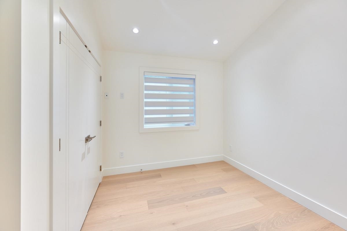 Backyard Photo of 806 Montroyal Boulevard, North Vancouver, BC