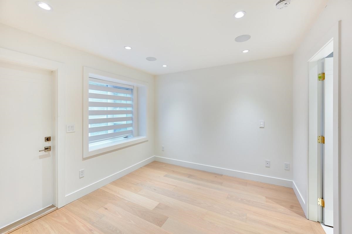 Basement Recreation Room Photo of 806 Montroyal Boulevard, North Vancouver, BC