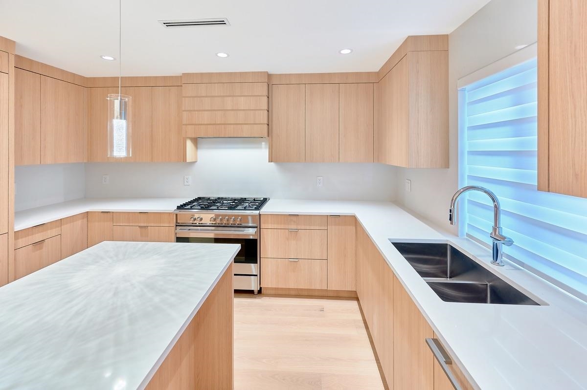 Bedroom 2 Photo of 806 Montroyal Boulevard, North Vancouver, BC