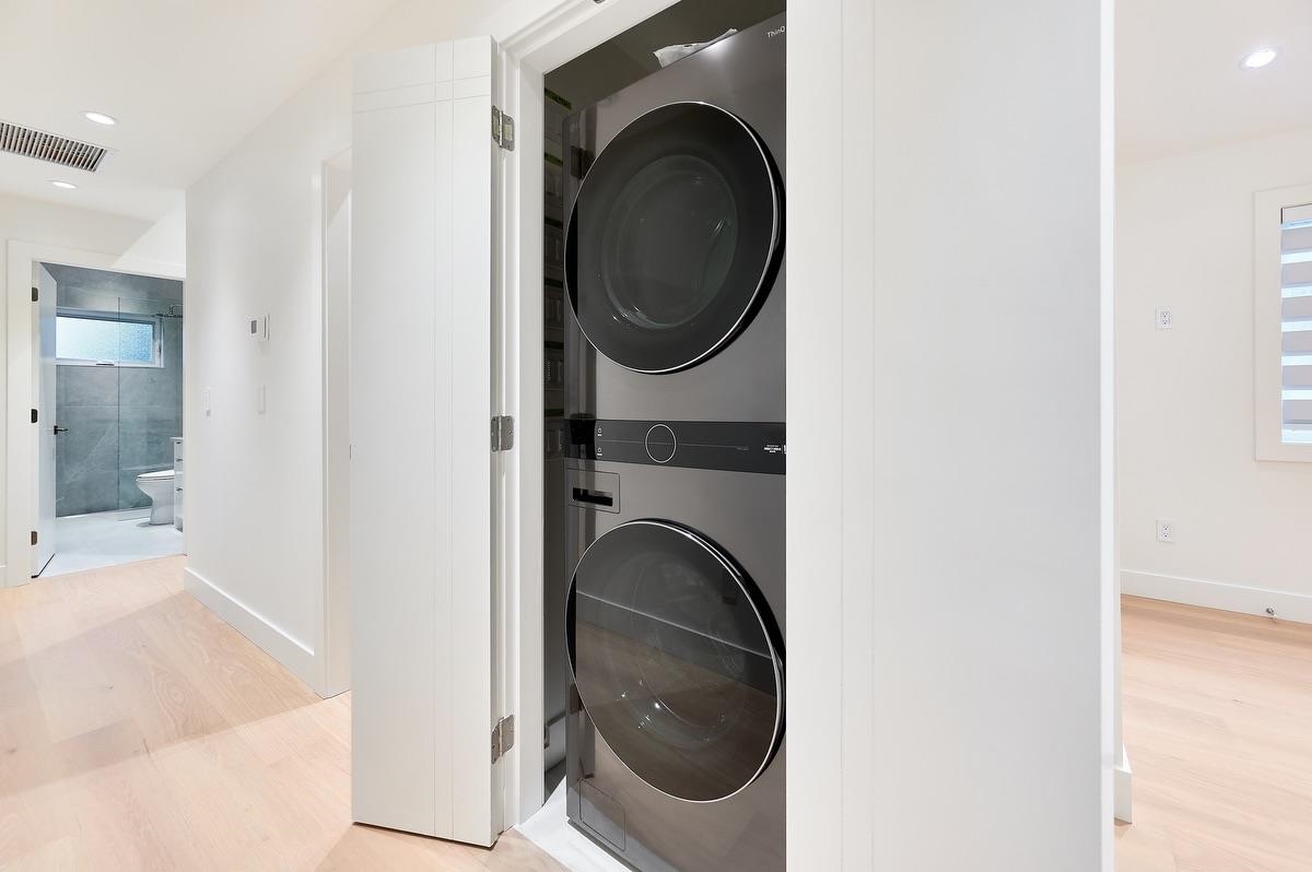 Garden / Landscaping Photo of 806 Montroyal Boulevard, North Vancouver, BC