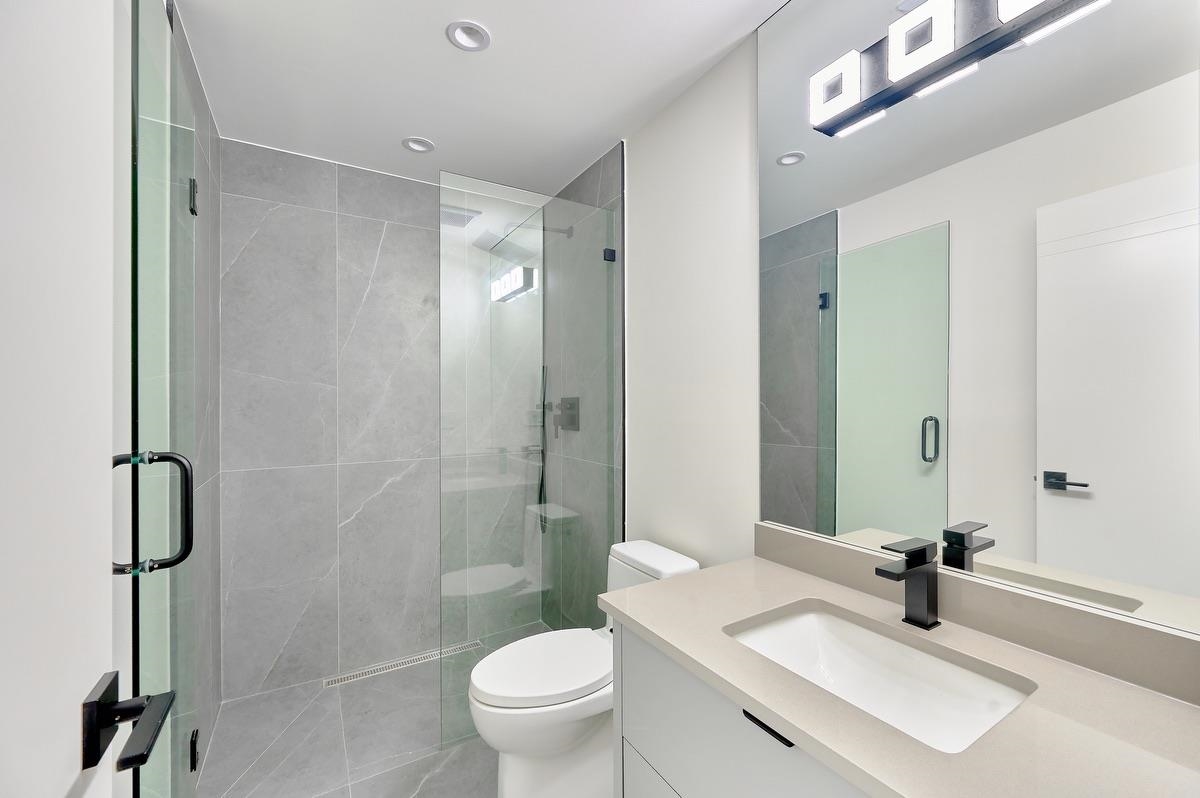 Outdoor Deck Photo of 806 Montroyal Boulevard, North Vancouver, BC