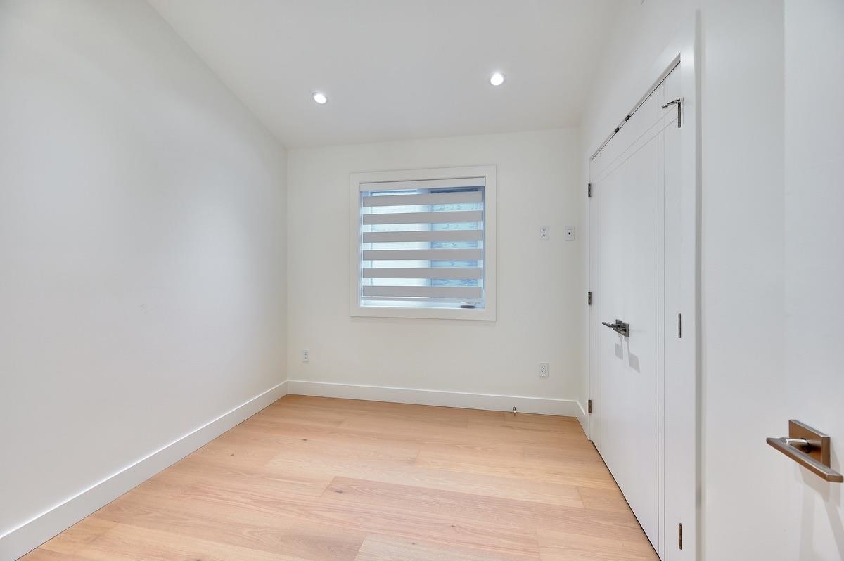 Swimming Pool Photo of 806 Montroyal Boulevard, North Vancouver, BC