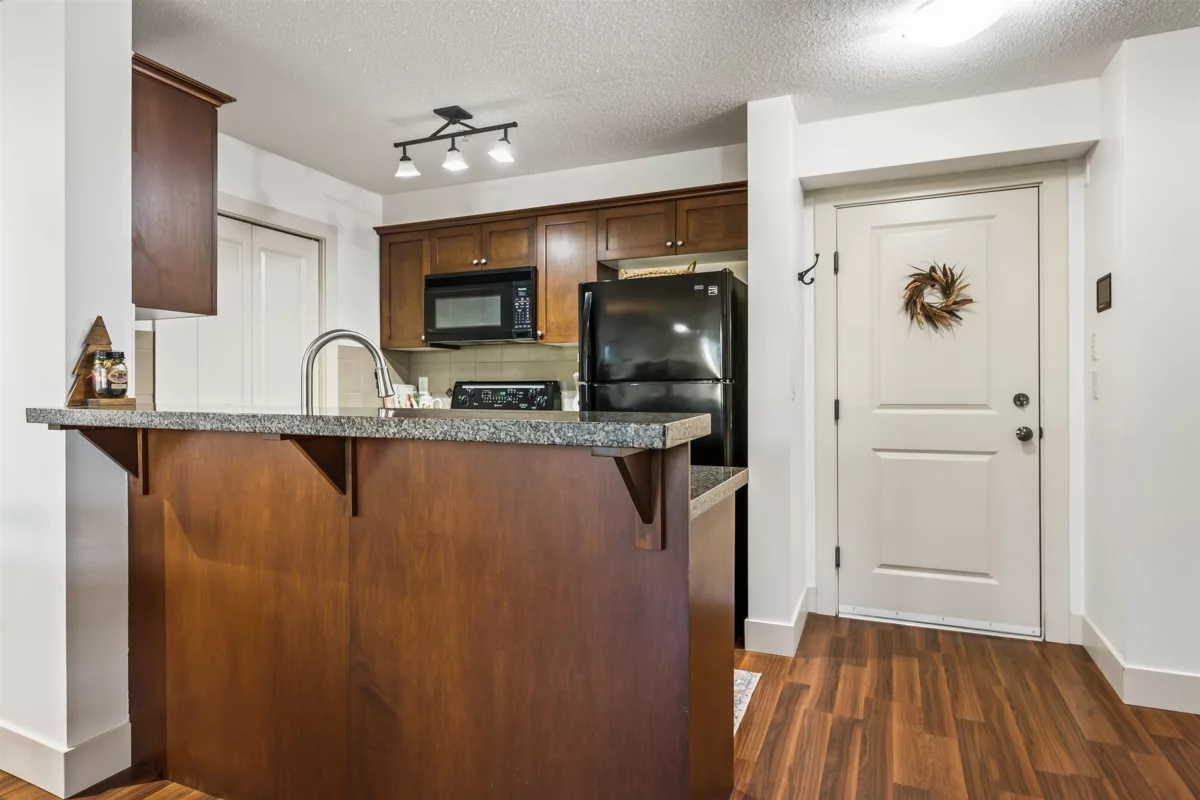 Kitchen Photo of 310 9000 Birch Street, Chilliwack, BC