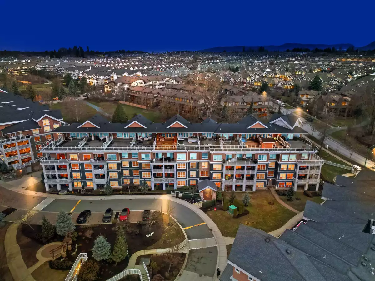 Hot Tub / Spa Photo of 410 6470 194 Street, Surrey, BC