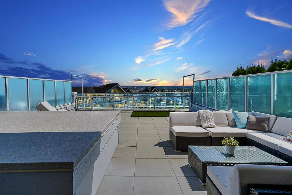 Mudroom Photo of 410 6470 194 Street, Surrey, BC