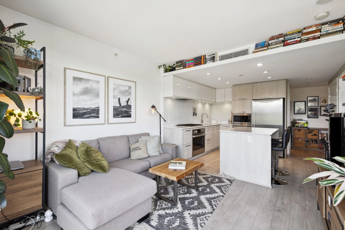 Dining Area Photo of 1608 680 Seylynn Crescent, North Vancouver, BC