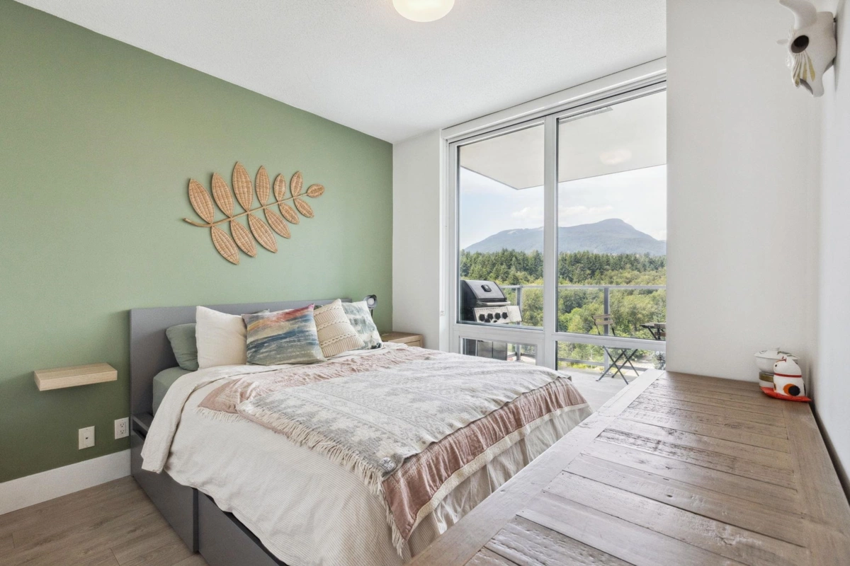 Kitchen Photo of 1608 680 Seylynn Crescent, North Vancouver, BC