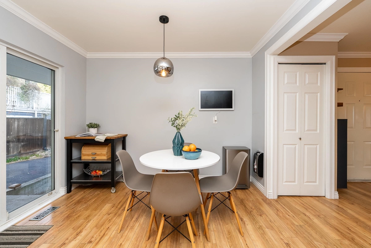 Breakfast Nook Photo of 3643 Kennedy Street, Port Coquitlam, BC