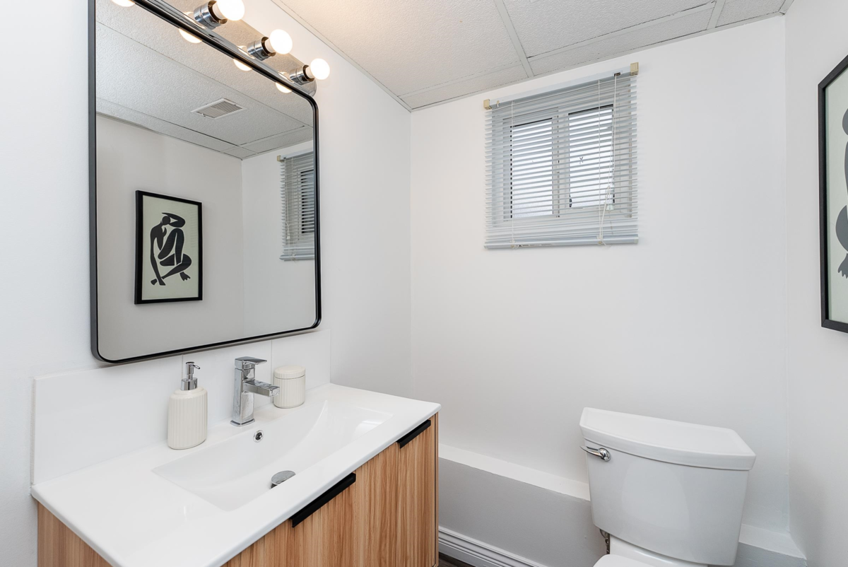 Hallway Photo of 3643 Kennedy Street, Port Coquitlam, BC