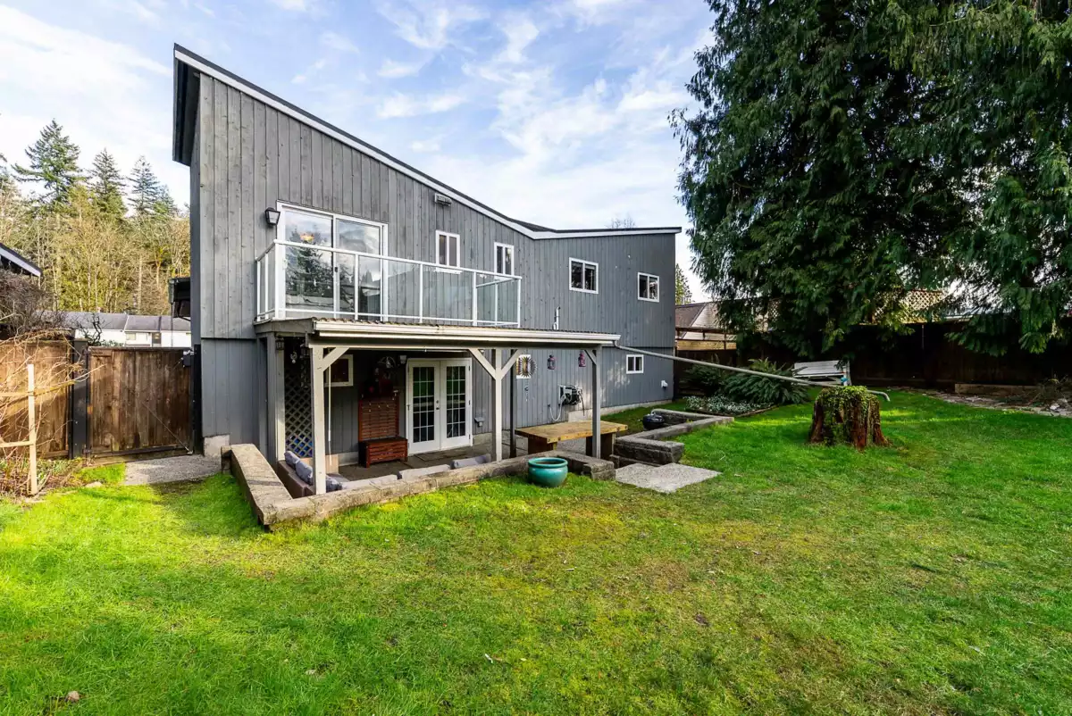 Staircase Photo of 3643 Kennedy Street, Port Coquitlam, BC