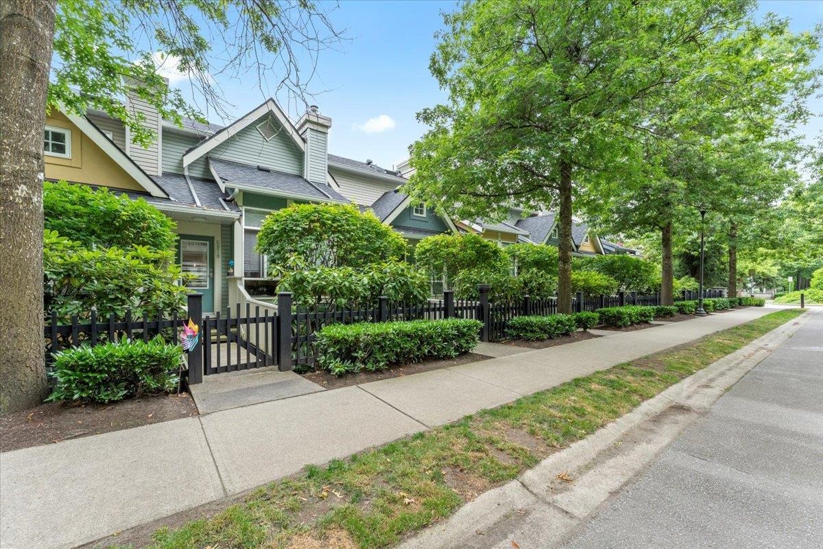 Backyard Photo of 6878 Village Green, Burnaby, BC