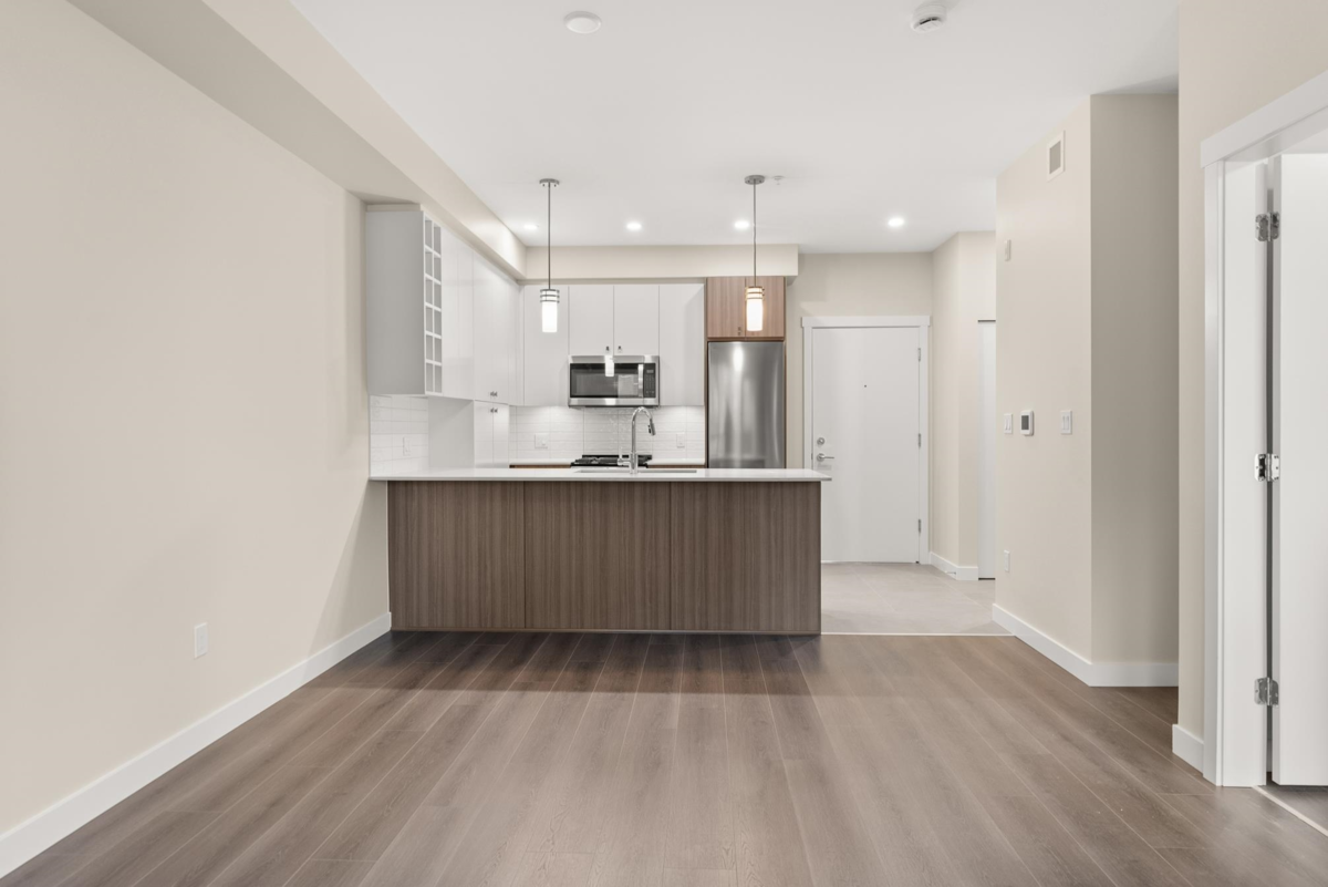 Primary Bathroom Photo of 218 23200 Gilley Road, Richmond, BC