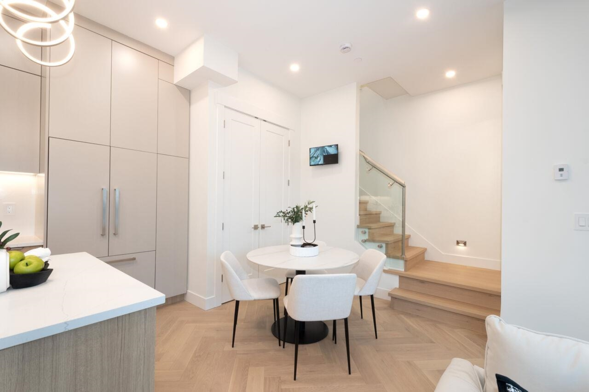 Mudroom Photo of 4426 W 4th Avenue, Vancouver, BC