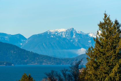 4426 W 4th Avenue, Vancouver, BC