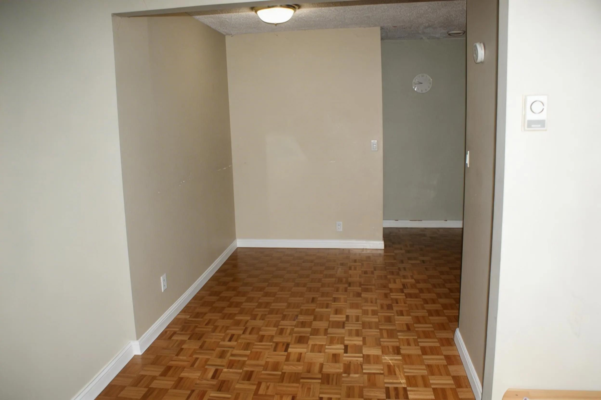 Living Room Photo of 8722 154a Street, Surrey, BC