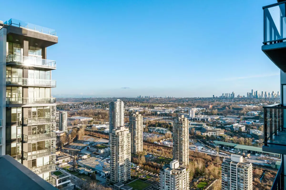 Swimming Pool Photo of 4101 2108 Gilmore Avenue, Burnaby, BC