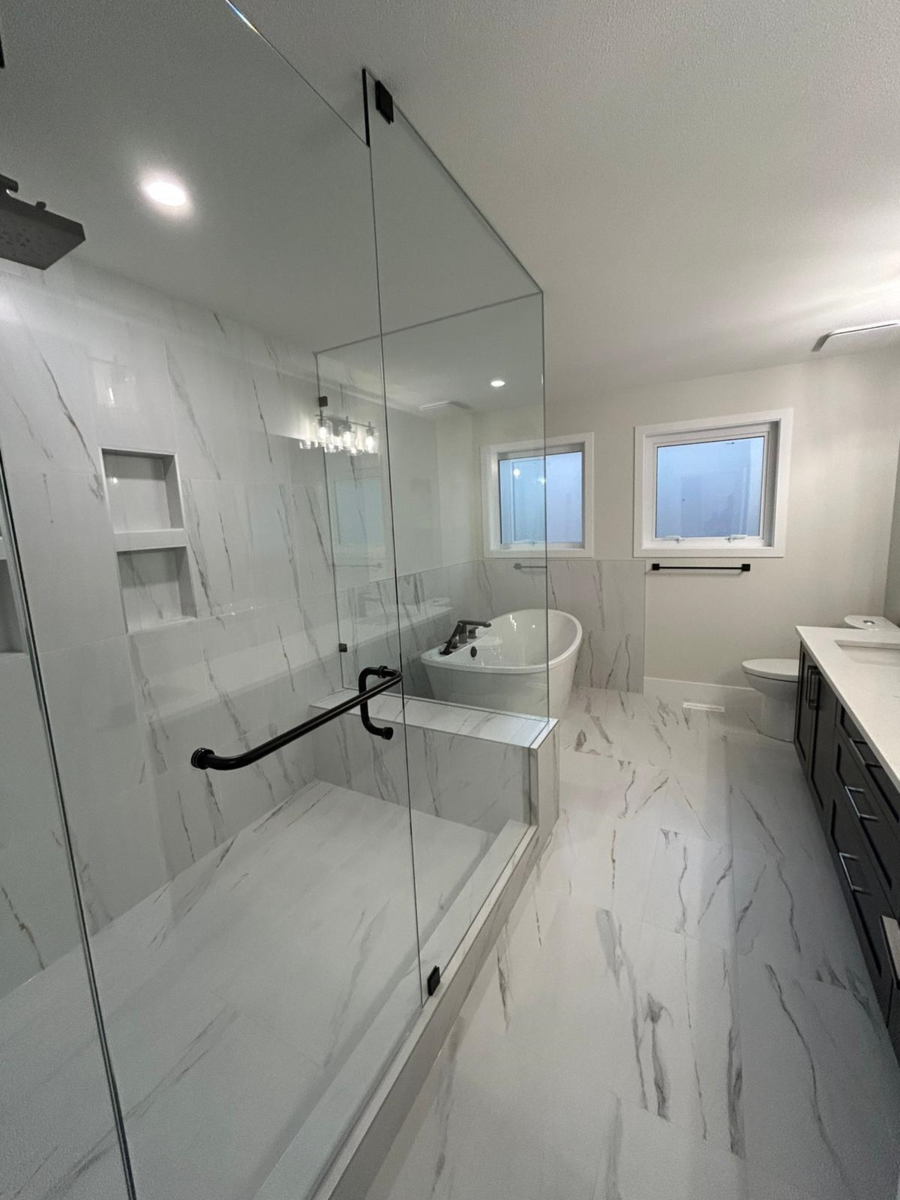 Kitchen Island Photo of 1527 Dayton Street, Coquitlam, BC