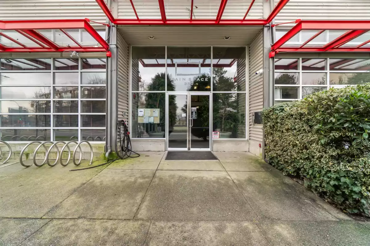 Family Room Photo of 431 350 E 2nd Avenue, Vancouver, BC