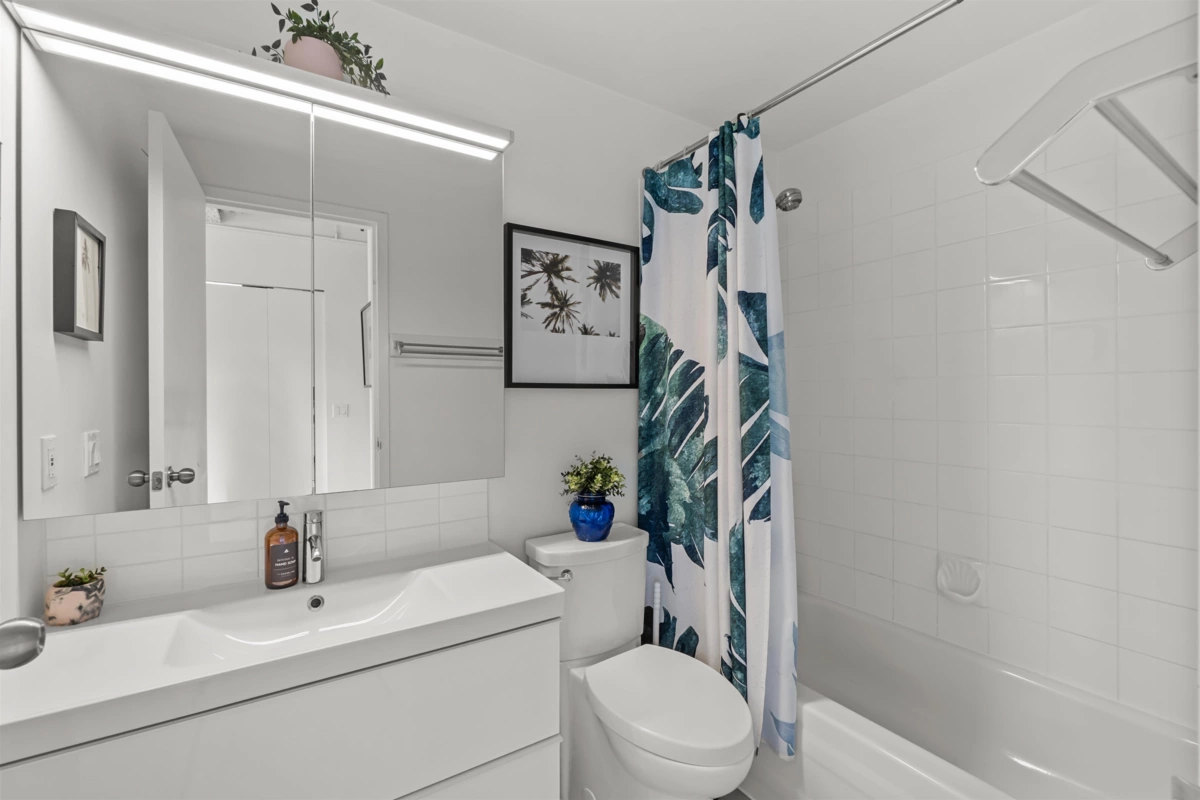 Laundry Room Photo of 431 350 E 2nd Avenue, Vancouver, BC