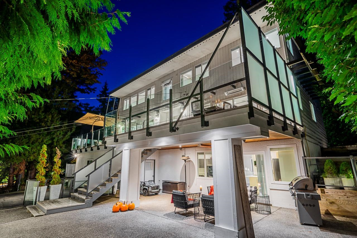 Family Room Photo of 6446 Marine Drive, West Vancouver, BC