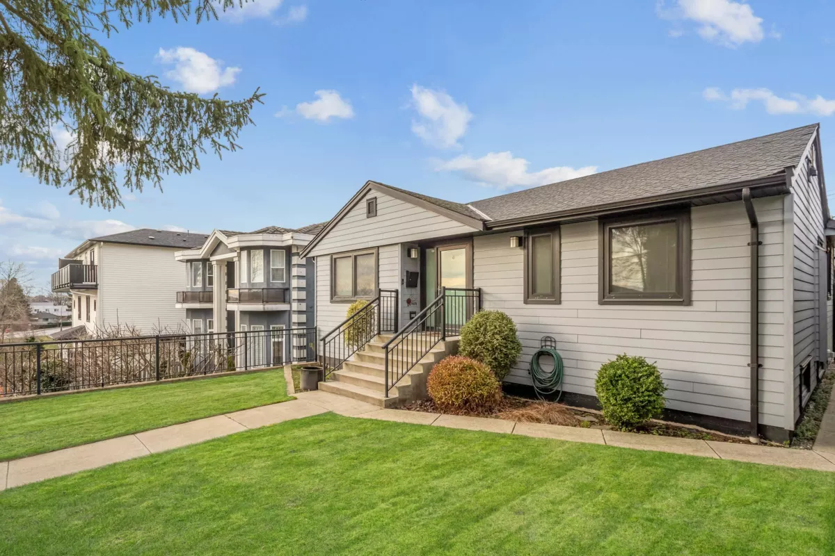 Outdoor Kitchen Photo of 4219 Graveley Street, Burnaby, BC