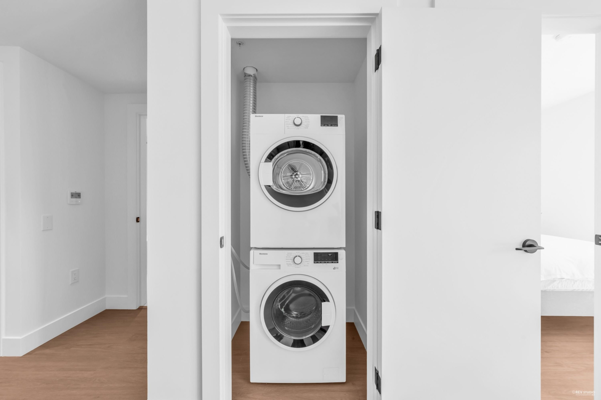 Basement Recreation Room Photo of 506 2235 E Broadway, Vancouver, BC