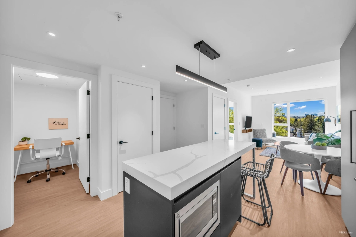 Kitchen Island Photo of 506 2235 E Broadway, Vancouver, BC