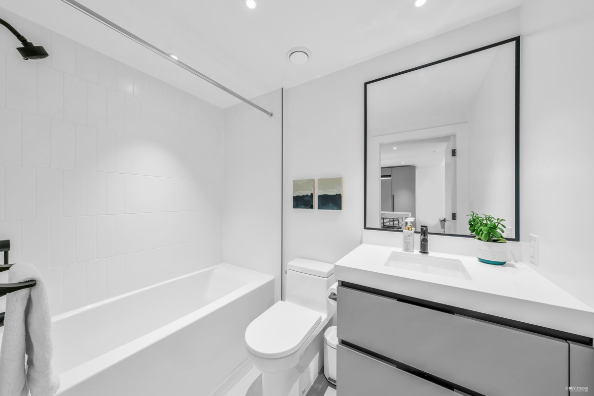 Laundry Room Photo of 506 2235 E Broadway, Vancouver, BC