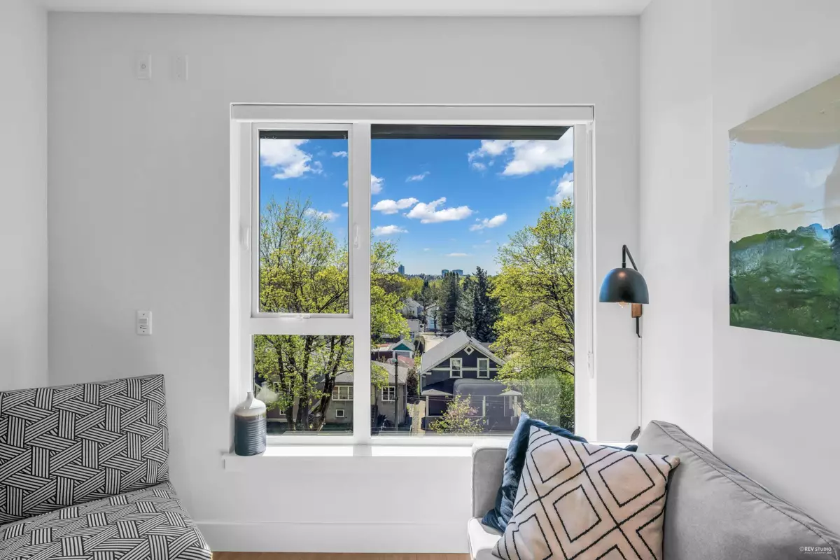 Office / Den Photo of 506 2235 E Broadway, Vancouver, BC