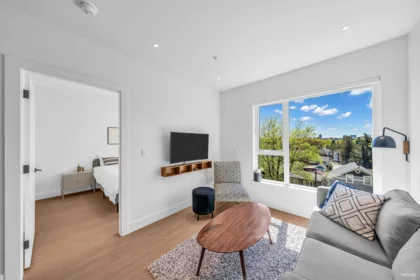 506 2235 E Broadway, Vancouver, BC