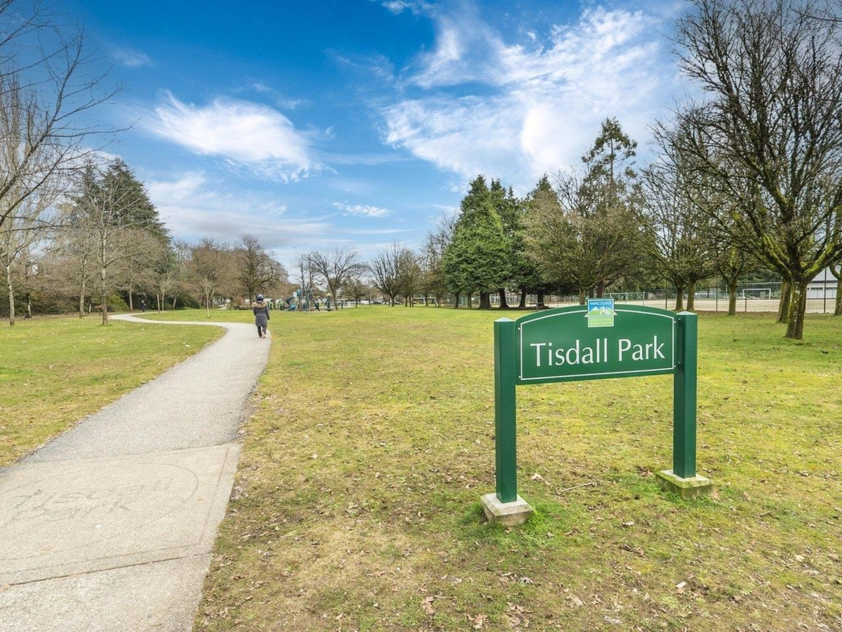 Basement Recreation Room Photo of 204 6026 Tisdall Street, Vancouver, BC