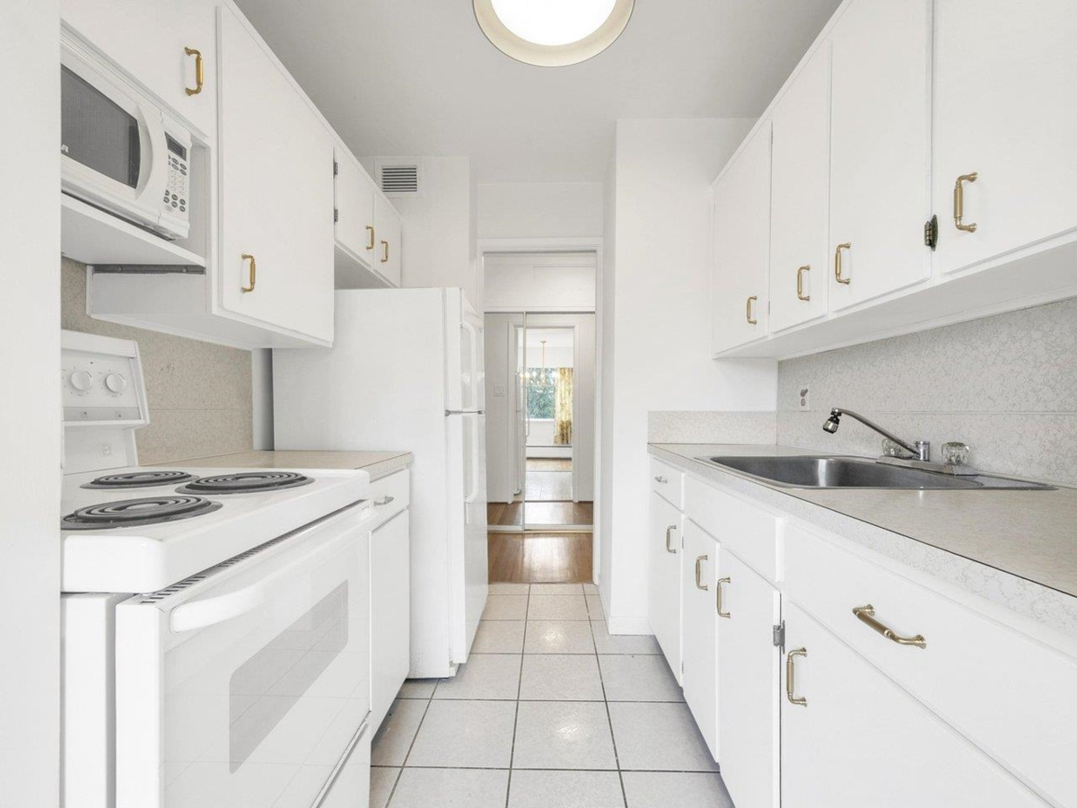 Bedroom 4 Photo of 204 6026 Tisdall Street, Vancouver, BC