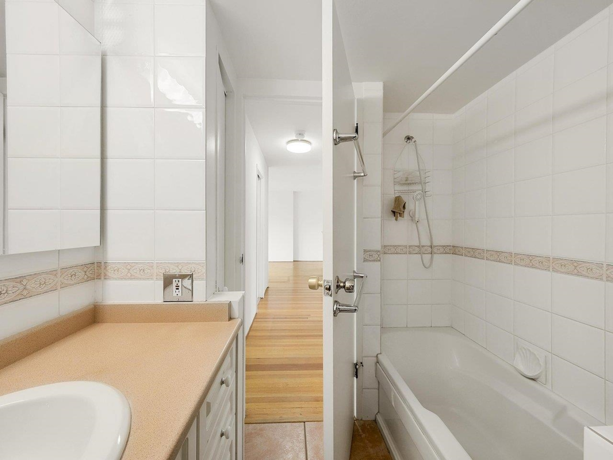 Loft / Bonus Room Photo of 204 6026 Tisdall Street, Vancouver, BC